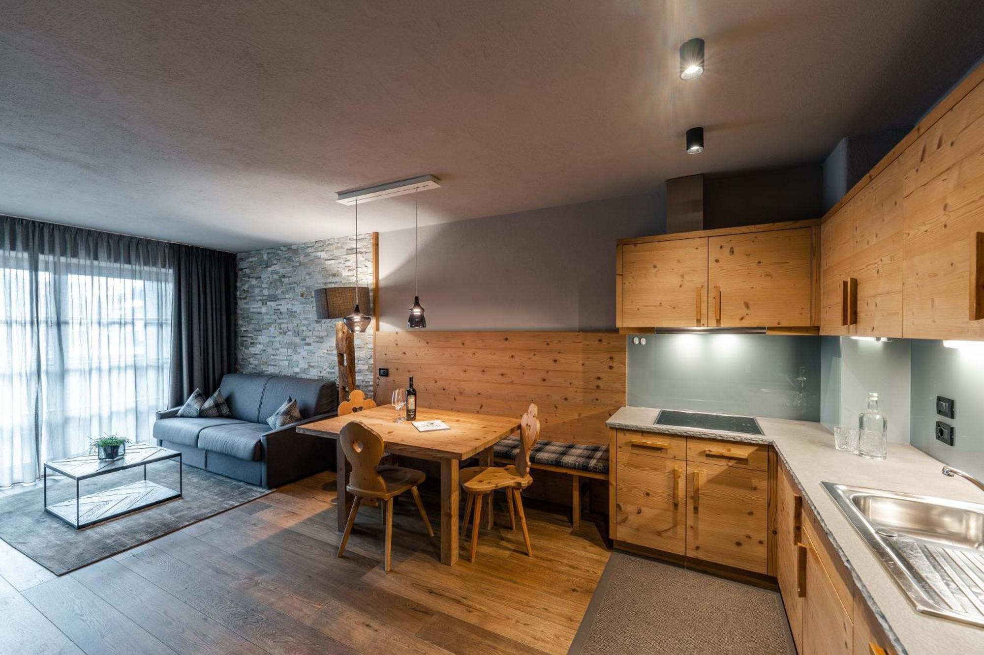 Sportony Mountain Lodges La Villa  Buitenkant foto